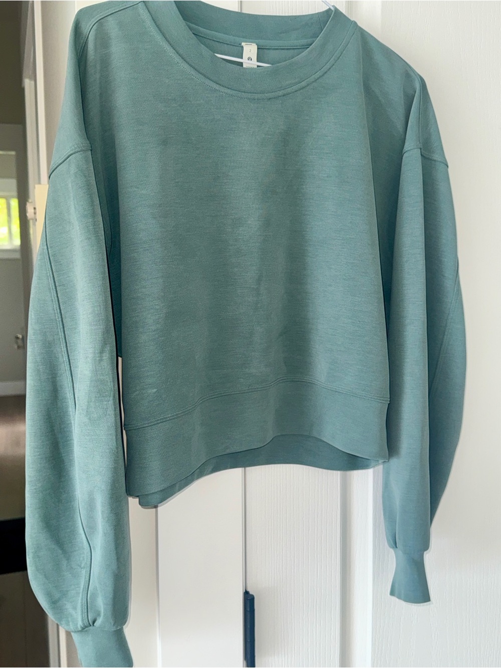 Lululemon Perfectly Oversized Cropped Crew *Softstreme™
Tidewater Teal size 2 - Picture 5 of 8